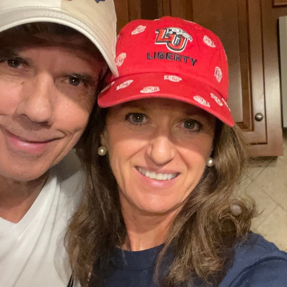 Meet your Posher, Sandi - Picture 1 of 2